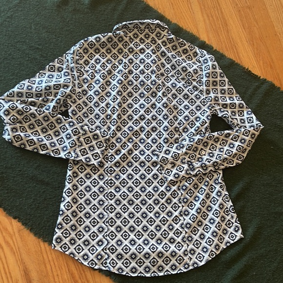 🌺 J.Crew; “Perfect,” Long-Sleeved, Button Down, Intricate Design Shirt; Sz. 4! - Picture 8 of 10